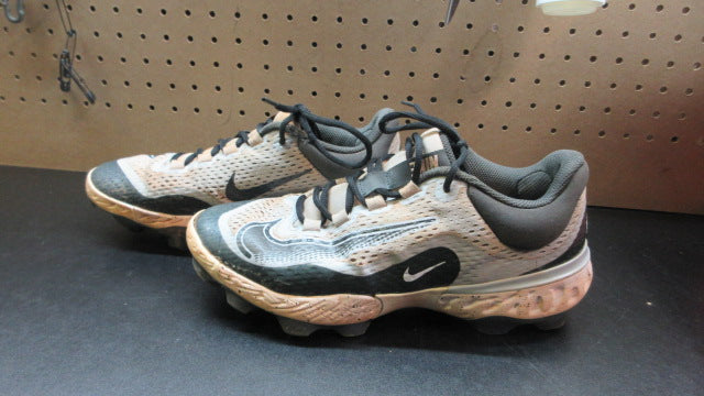 Load image into Gallery viewer, Used Nike Alpha Huarache Elite 4 MCS Baseball Cleats - Size 9
