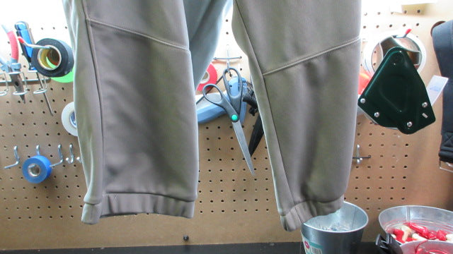 Load image into Gallery viewer, Used Under Armour Softball Pants - Size XL
