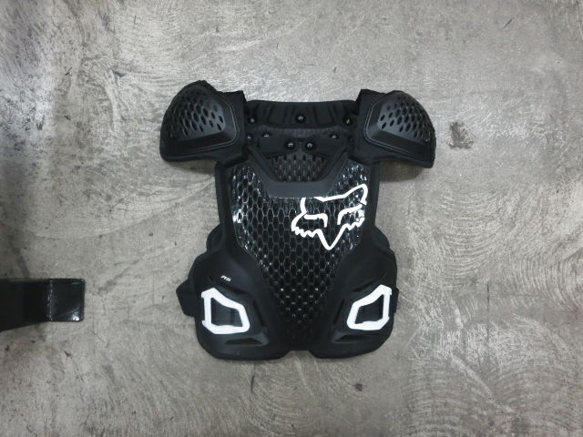 Load image into Gallery viewer, Used Fox Racing R3 Youth Ventilated Chest Protector
