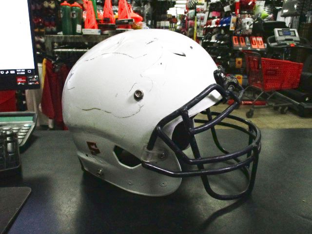 Load image into Gallery viewer, Used Schutt Vengeance A3 Plus Football Helmet No Size No Cert Year Visible
