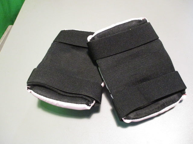 Load image into Gallery viewer, Used Bosoner Kids Elbow Pads
