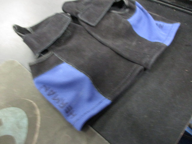 Load image into Gallery viewer, Used Womens One Size Fits All Lifting Gloves
