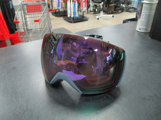 Used Smith SKYLINE XL ChromaPop Snow Goggles with Cloth Bag