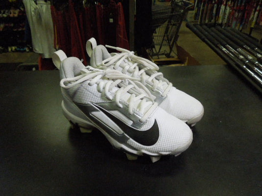 Used Nike Alpha Fastflexs Cleats in White Size 1Y