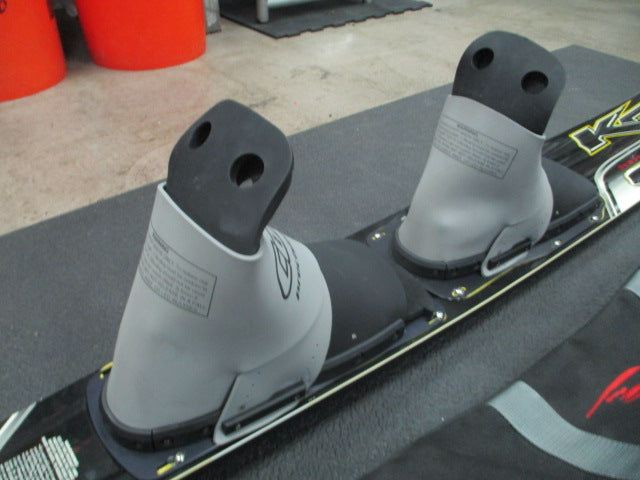 Load image into Gallery viewer, Used KD CR7 Slalom 68" Water Ski w/ Carry Bag
