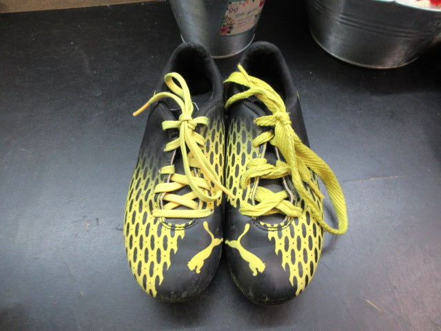 Load image into Gallery viewer, Used Puma Spirit III FG Soccer Cleats - Size Youth 1
