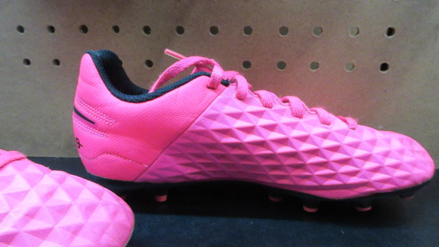 Load image into Gallery viewer, Used Nike Tiempo Soccer Cleats - Size Youth 2.5
