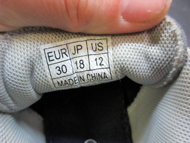 Load image into Gallery viewer, Used StrikeStars Firm Ground Soccer Cleats - Size 12
