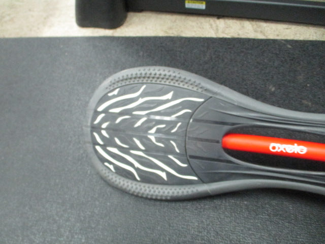 Load image into Gallery viewer, Used Oxelo Beginner Plastic Waveboard
