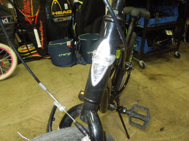 Load image into Gallery viewer, Used Electra Sprocket 1 Youth Beach Cruiser 20"
