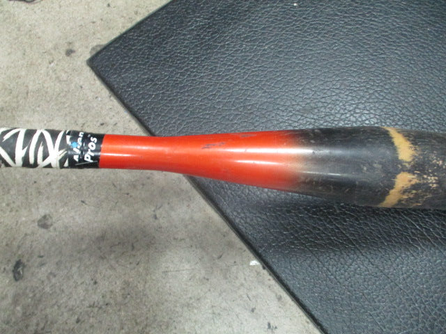 Load image into Gallery viewer, Used Miken NRG Pro Series 33.5" Slowpitch Softball Bat
