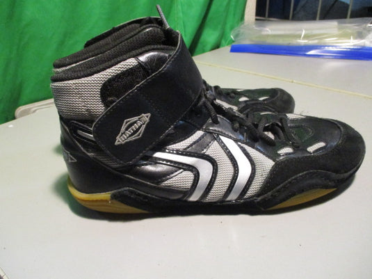 Used Matman Size Adult 8 Wrestling Shoes