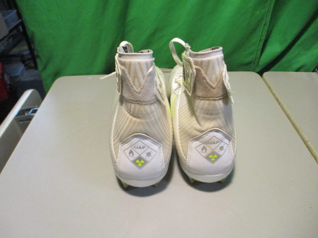 Load image into Gallery viewer, Used Under Armour Spotlight MC 10.5 Football Cleats
