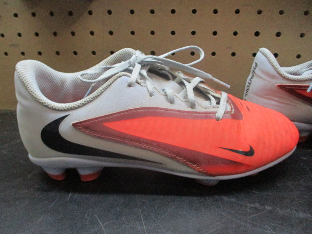 Load image into Gallery viewer, Used Nike Phantom 6 Low Elite Soccer Cleats - Size Youth 4.5

