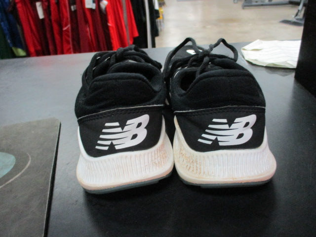 Load image into Gallery viewer, Used New Balance FuelCell 4040 V7 Size 4.5 Turf Cleats
