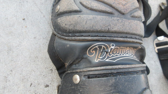 Load image into Gallery viewer, Used Diamond Catchers Shin Guards - Size 12
