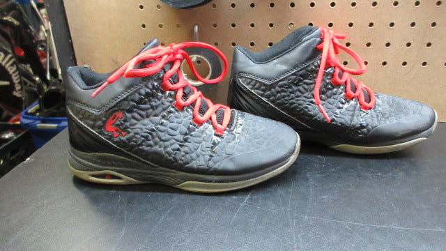 Load image into Gallery viewer, Used Shaq Basketball Shoes - Size 4.5"
