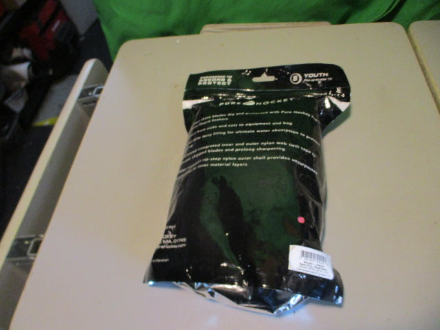 Load image into Gallery viewer, Pure Hockey Pro Ultra Dry Hockey Skate Guards - Youth
