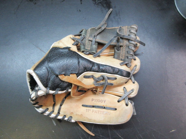 Load image into Gallery viewer, Used Easton Paragon Series 11" Glove - RHT
