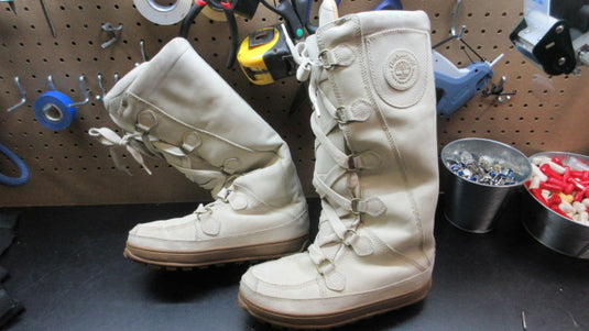 Used Timberland Mukluk Winter Boots - Size 8