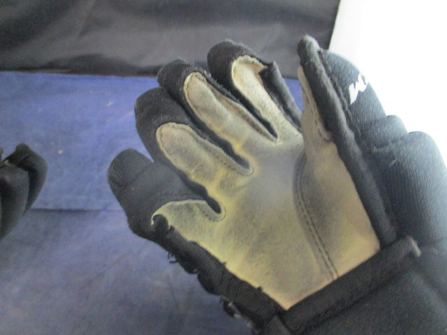 Load image into Gallery viewer, Used CCM T4R 9&quot; Hockey Gloves
