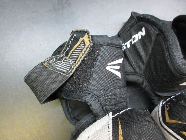 Load image into Gallery viewer, Used Easton Stealth C5.0 Hockey Elbow Pads - Size Junior Small
