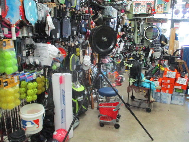 Load image into Gallery viewer, Used Atec M1 Jr. Softball Pitching Machine

