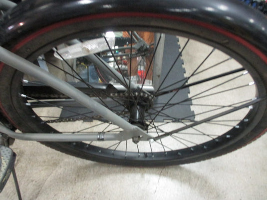 Used Huffy Fairmont 26" Beach Cruiser W/ speedometer