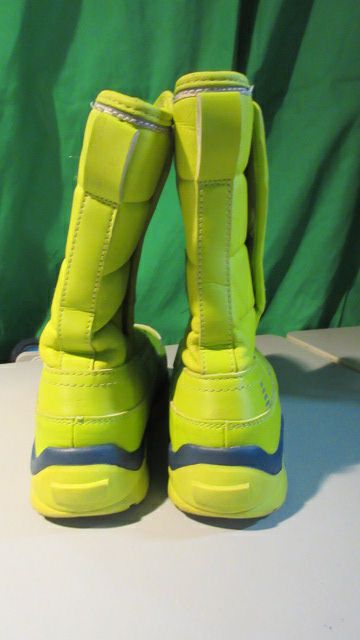Load image into Gallery viewer, Used Lands End Insulated Girls Size: 3 Snow Boots
