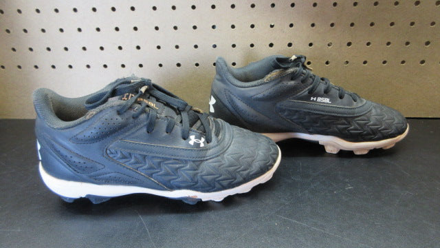 Load image into Gallery viewer, Used Under Armour Leadoff Low Baseball Cleats - Size Youth 3.5
