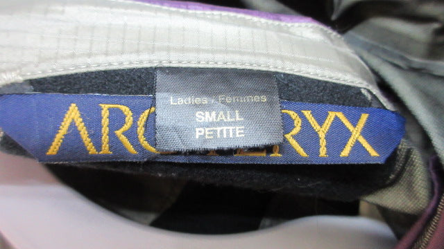 Load image into Gallery viewer, Used Arc'Teryx Theta LT Gore-Tex Shell Jacket - Small
