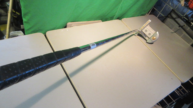 Load image into Gallery viewer, Used Master Grip 415CR RH 35&quot; Putter

