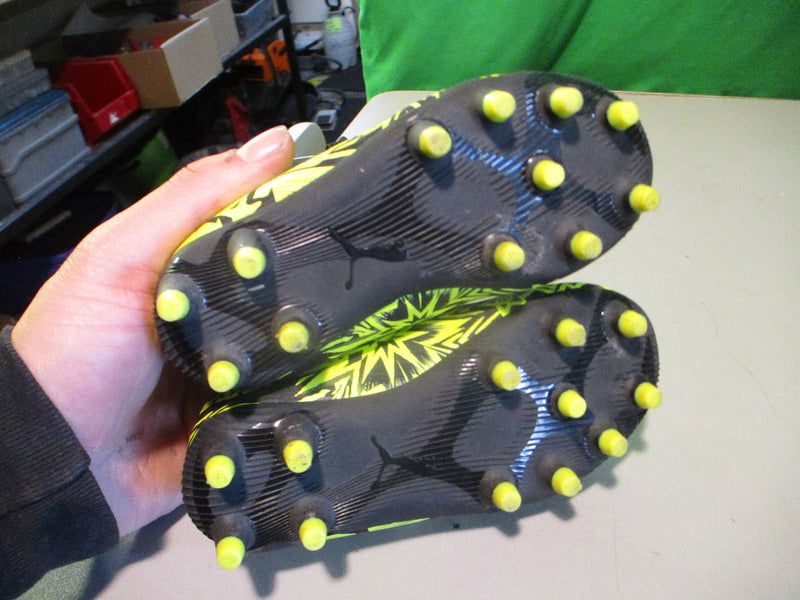 Load image into Gallery viewer, Used Puma Tacto II CP10 FG/AG Size Toddler 8 Soccer Cleats
