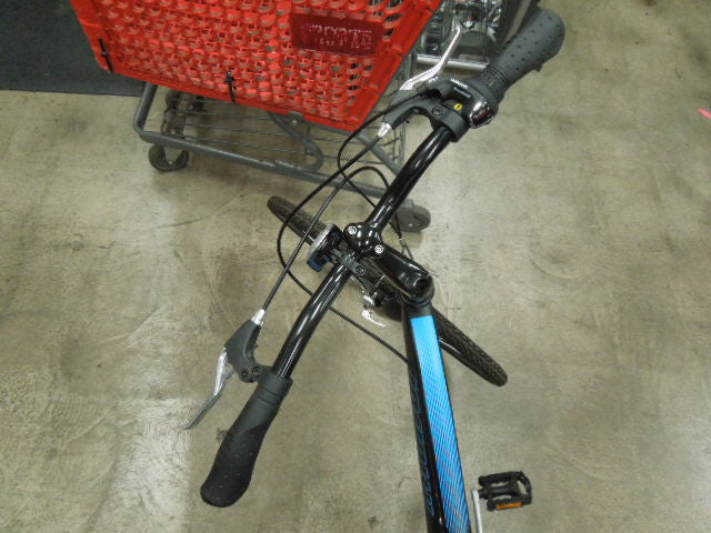 Load image into Gallery viewer, Used Infinity Boss.Three Disk 700C Mountain Bicycle

