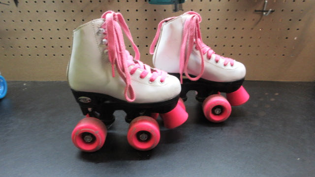 Load image into Gallery viewer, Used Riedell Wave Size 10 Junior Quad Roller Skates
