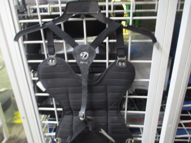 Load image into Gallery viewer, Used Diamond DCP-12 Catcher&#39;s Chest Protector
