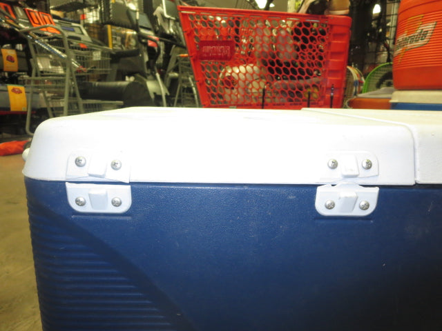 Load image into Gallery viewer, Heavy Use Rubbermaid Rolling Ice Chest with Cold Chill Removable Lids
