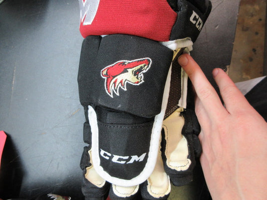 Used CCM Jr Coyotes Hockey Gloves - 15"