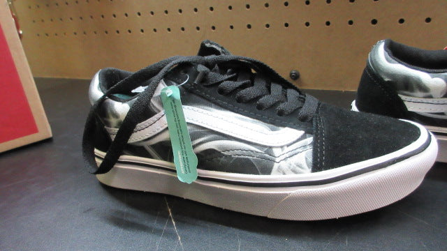 Load image into Gallery viewer, Vans Old Skool After Dark Sneaker - Size 4
