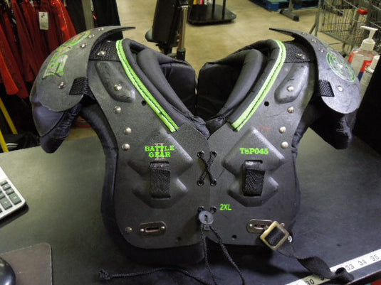Used Tag Battle Gear II TSP045 Football Shoulder Pads Size 2XL Missing One Side