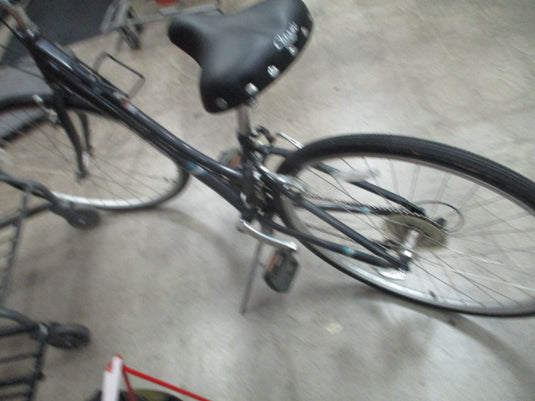 Used Raleigh Detour 3.5 Hybrid 21 Speed 700C Moountain Bike