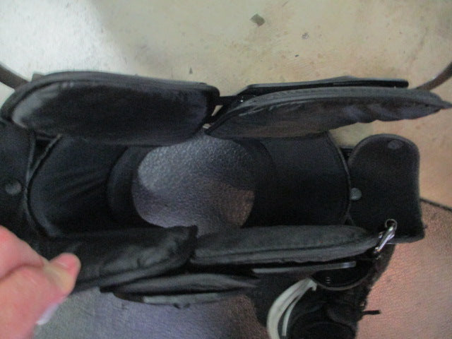 Load image into Gallery viewer, Used Xenith Velocity 2 Adult Large 18"-20" Football Shoulder Pads
