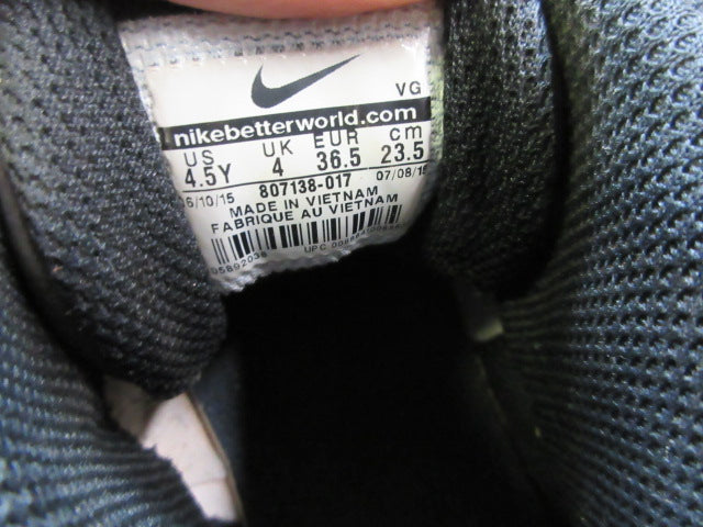 Load image into Gallery viewer, Used Nike Air Huarache Mid Baseball Cleats - Size Youth 4.5
