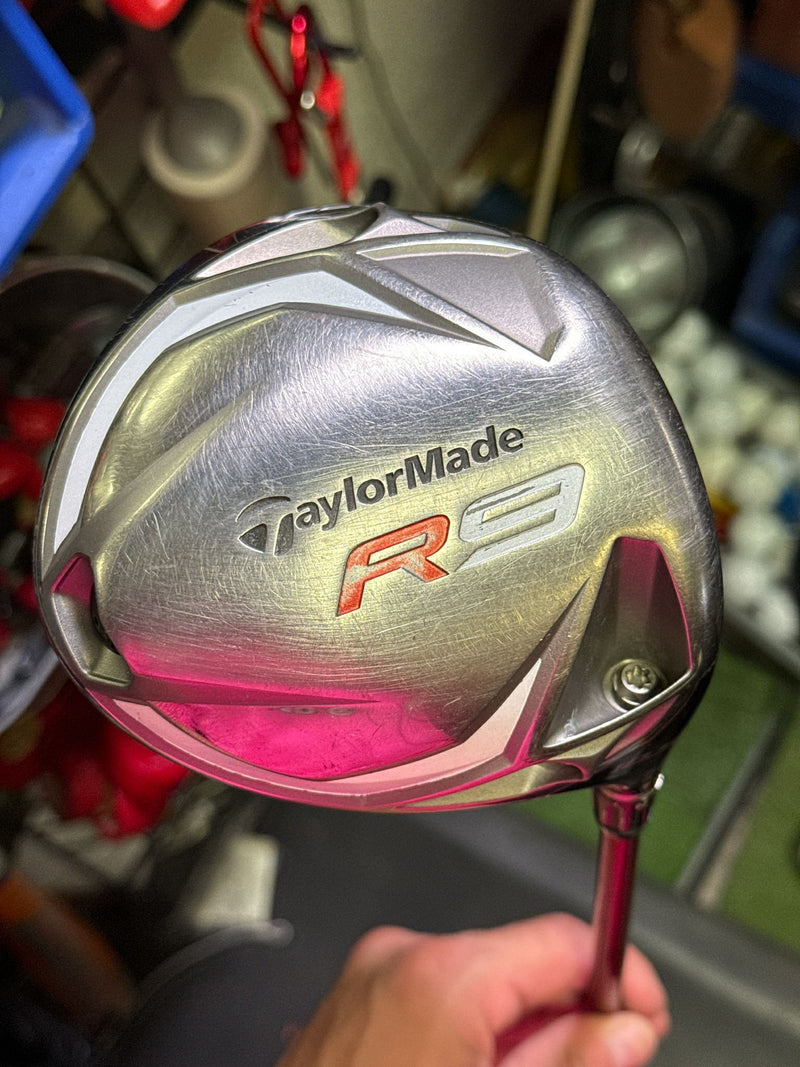 Load image into Gallery viewer, Used TaylorMade R9 FCT Right Hand 10.5º Driver
