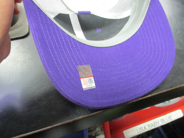 Load image into Gallery viewer, Used Captivating Washington Huskies Purple Snapback Hat
