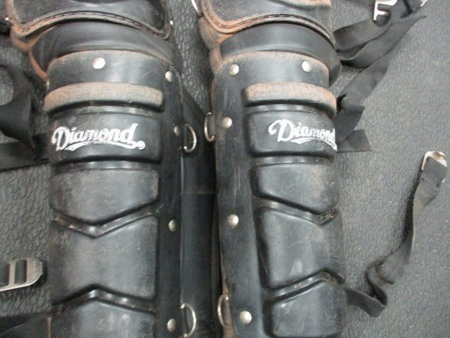 Load image into Gallery viewer, Used Diamond Size 16.5&quot; Catchers Shin Guards
