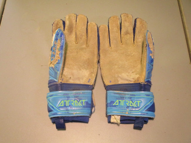 Load image into Gallery viewer, Used Reusch Attrakt SG Goalie gloves size 7

