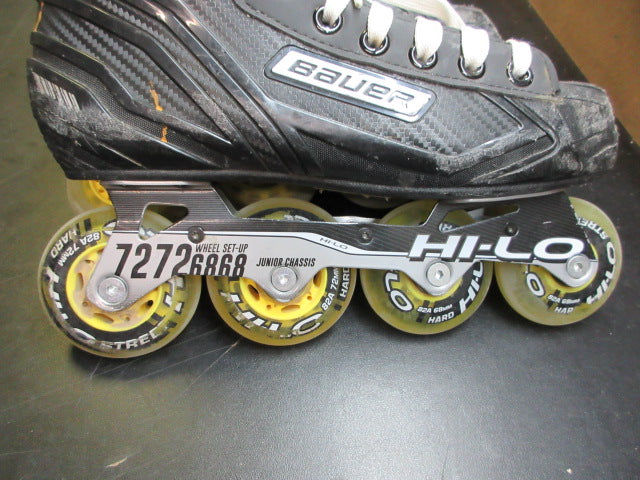 Load image into Gallery viewer, Used Bauer RS Roller Hockey Skates - Junior 5
