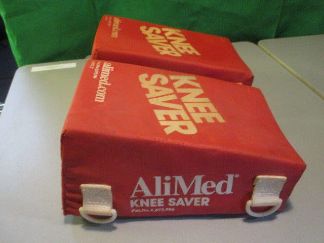 Load image into Gallery viewer, Used Alimed Catcher&#39;s Knee Savers Red Size Adult
