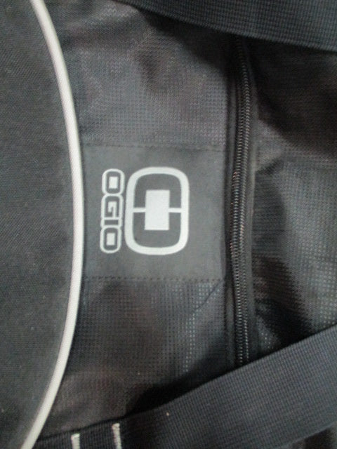 Load image into Gallery viewer, Used Ogio Village Golf Duffle Bag
